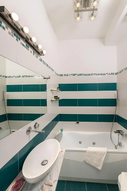 El Trotamundo Bed & Breakfast Rome 0*,  Italy